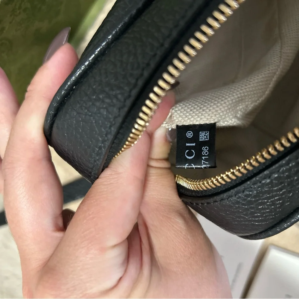 GUCCI Black SoHo Disco Crossbody Bag - Picture 9 of 12